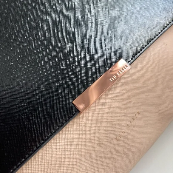 Ted Baker Dadelph Zipped Top Tote Bag - Picture 5 of 8